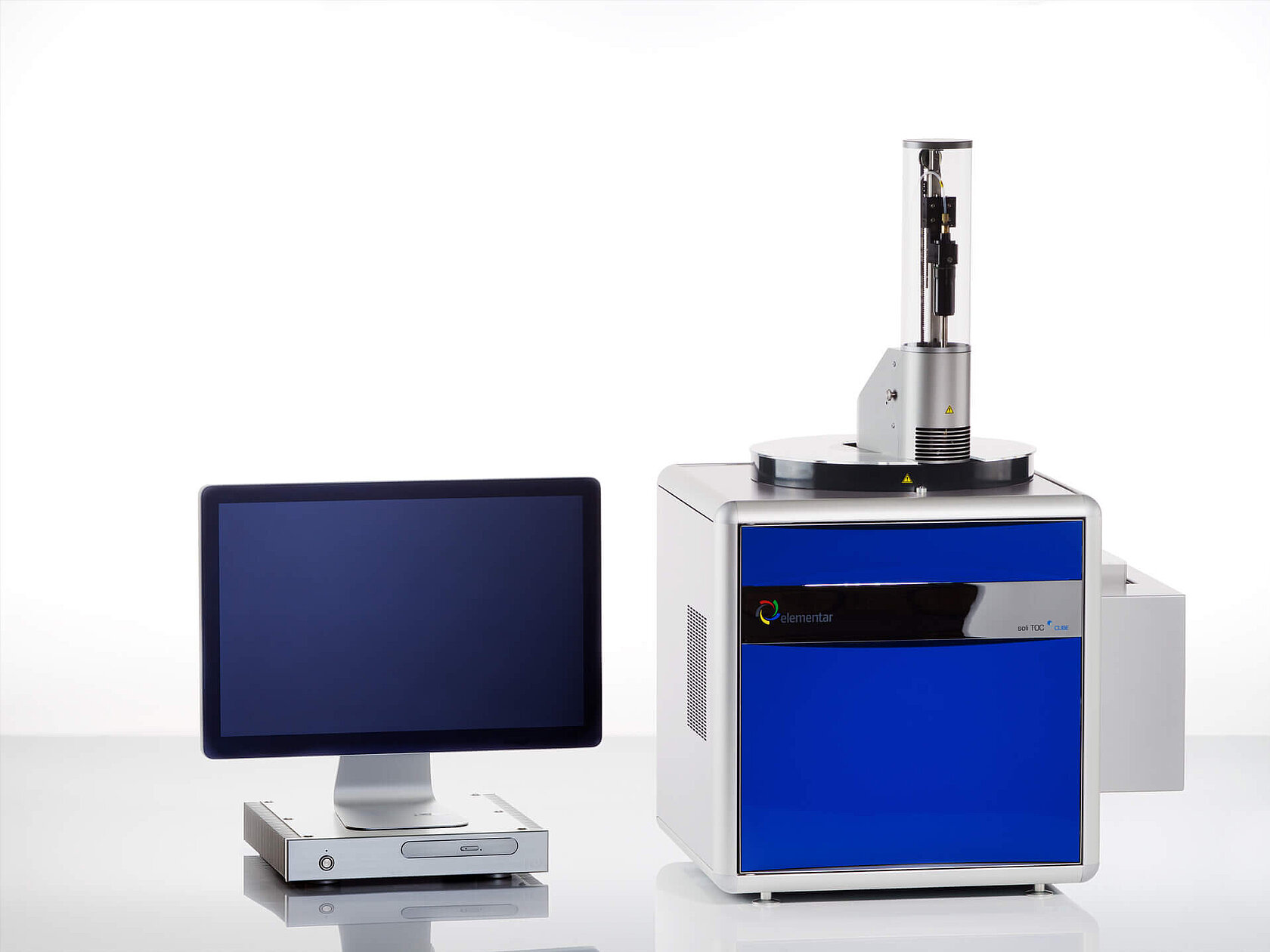 soli TOC cube with computer and monitor